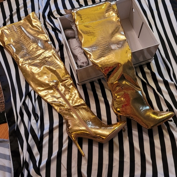 New In Box Gold Drama Queen Over The Knee Boot Sz 7 - Picture 14 of 16